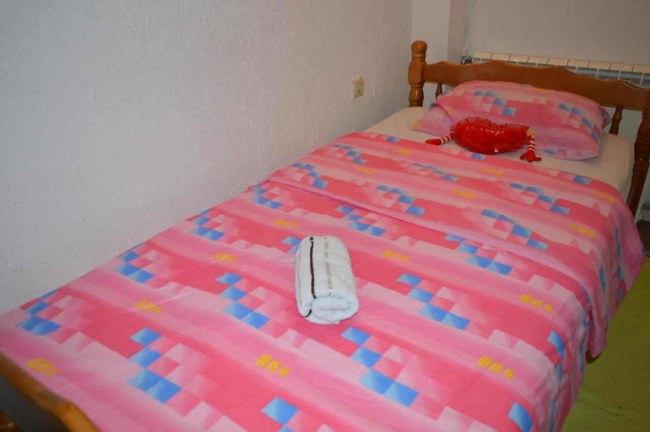 Vujas Village Pleasure Котор Екстериор снимка