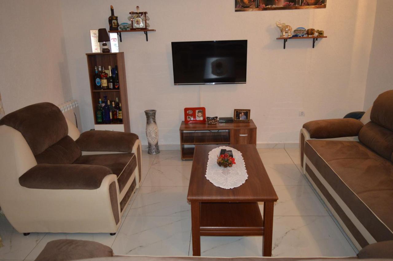 Vujas Village Pleasure Котор Екстериор снимка