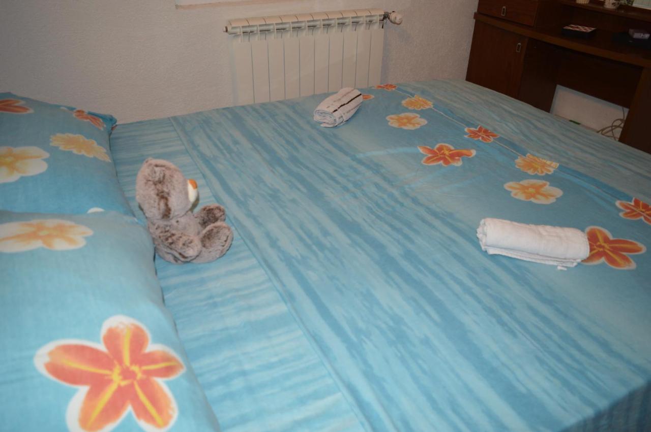 Vujas Village Pleasure Котор Екстериор снимка