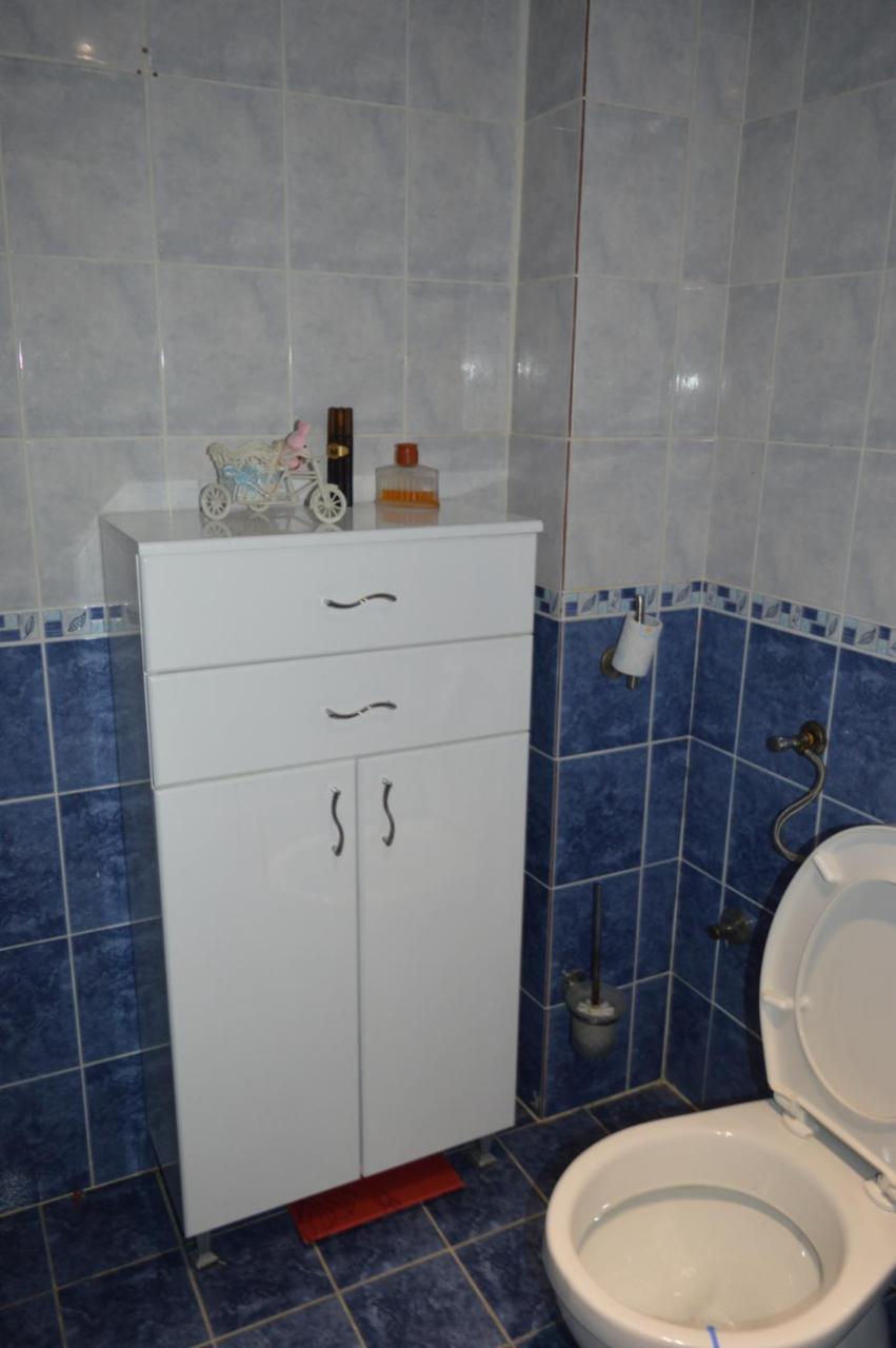 Vujas Village Pleasure Котор Екстериор снимка