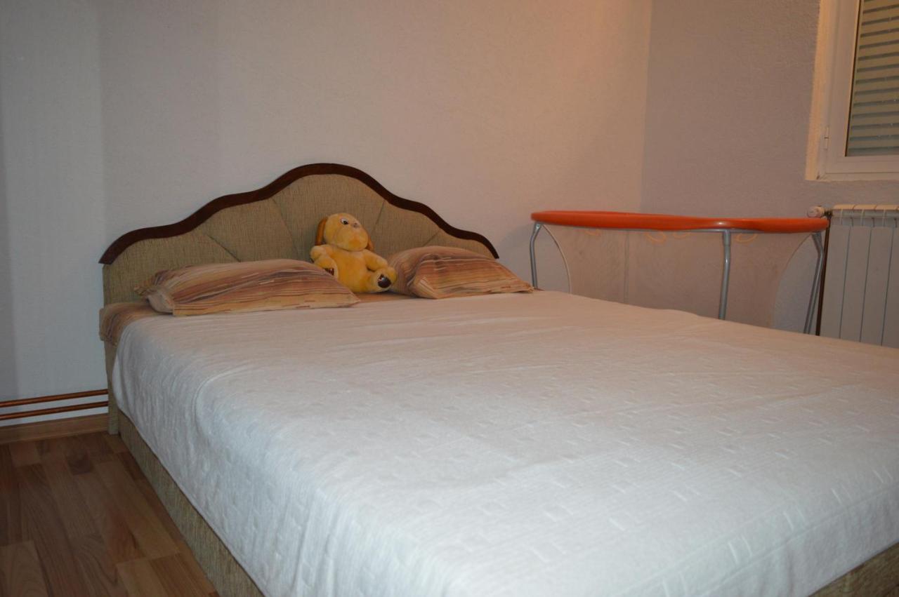 Vujas Village Pleasure Котор Екстериор снимка